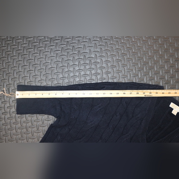 Michael Kors Oversized Cable Knit Sweater Dress - Picture 8 of 9